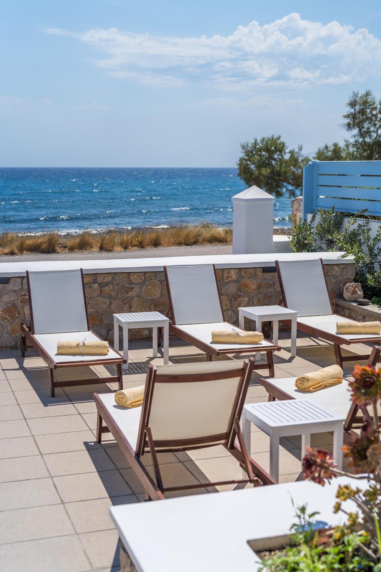 Blue Eyes Beach Villas Monolithos Exterior foto
