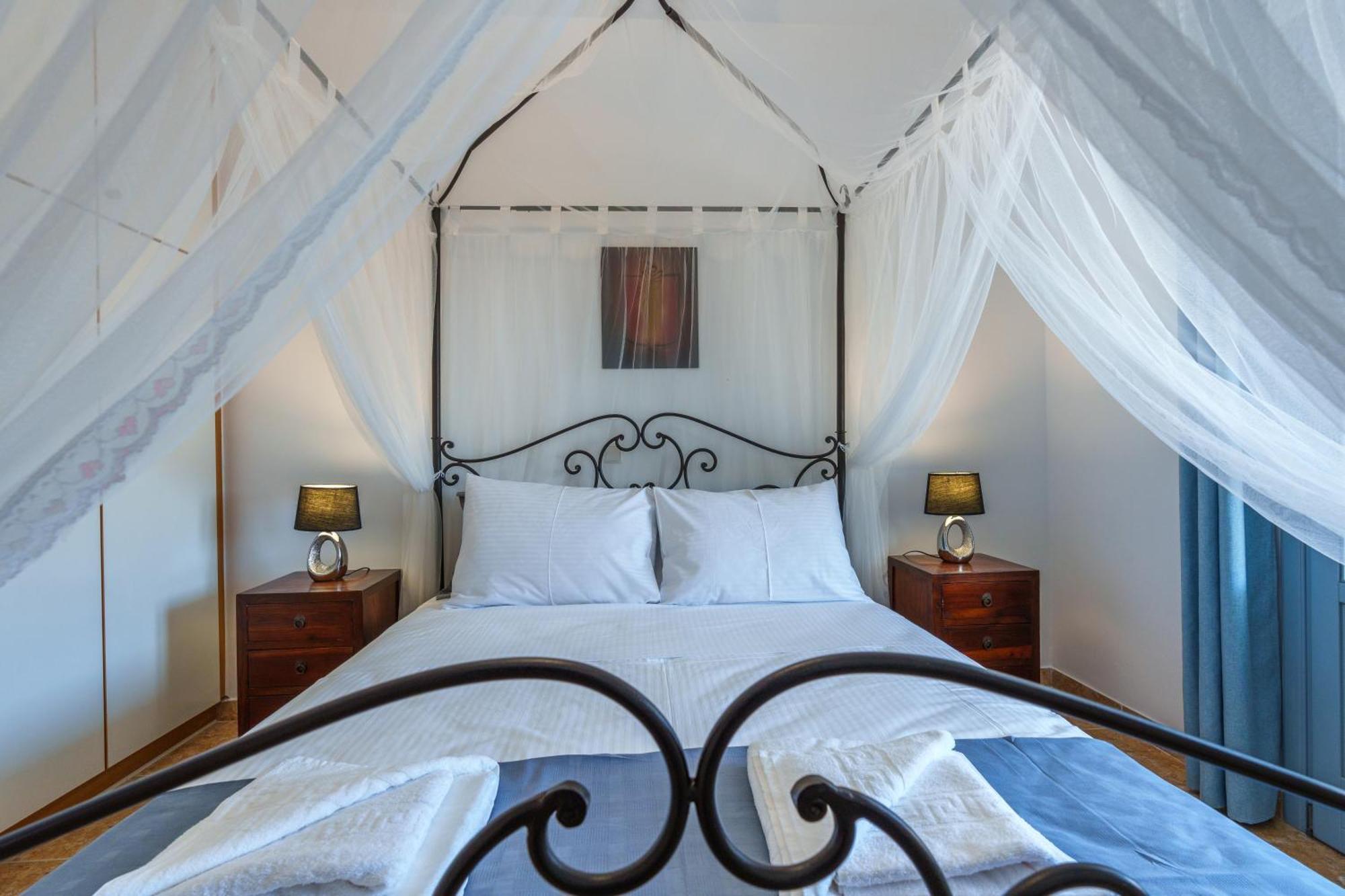 Blue Eyes Beach Villas Monolithos Exterior foto