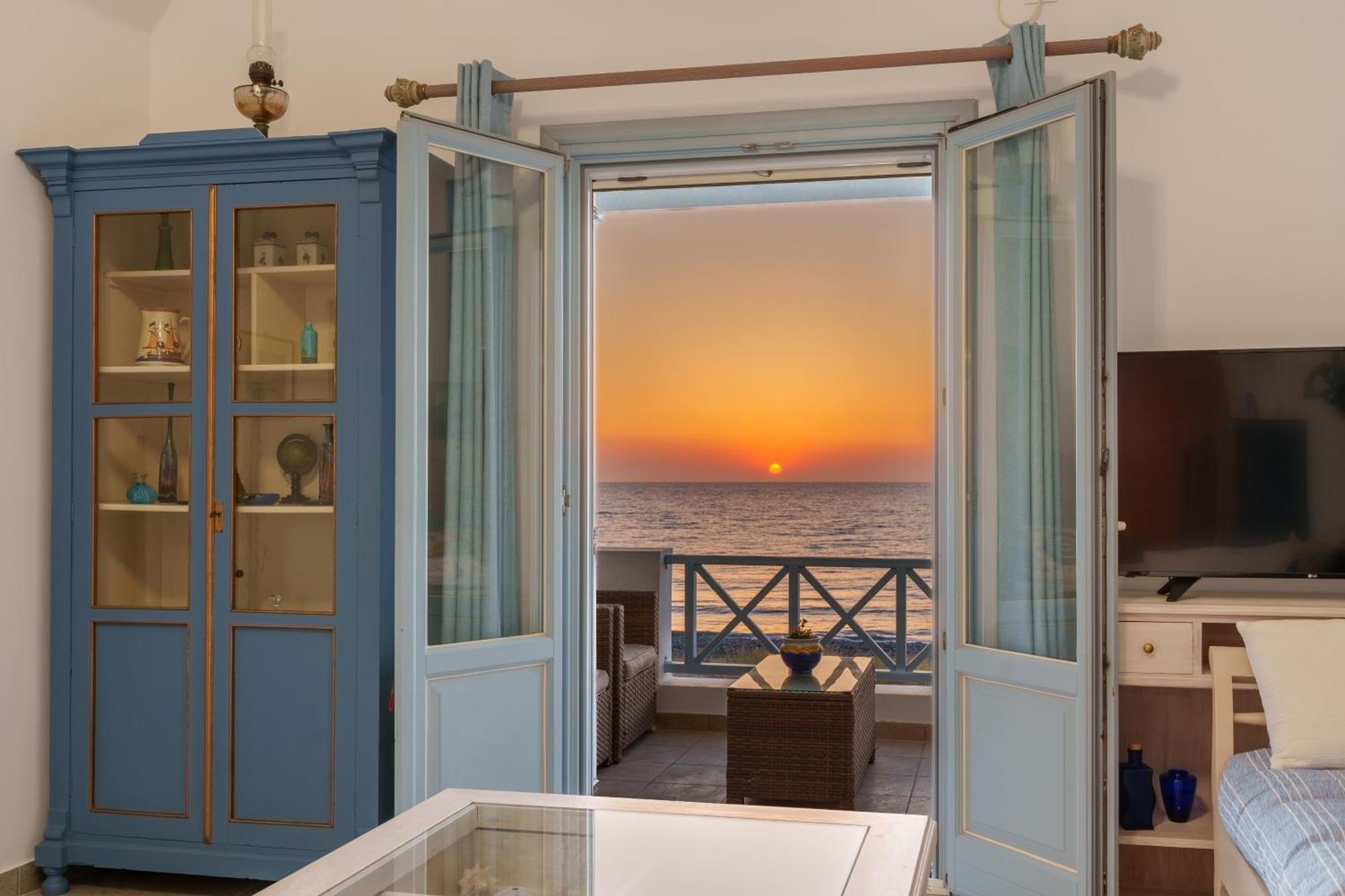 Blue Eyes Beach Villas Monolithos Exterior foto