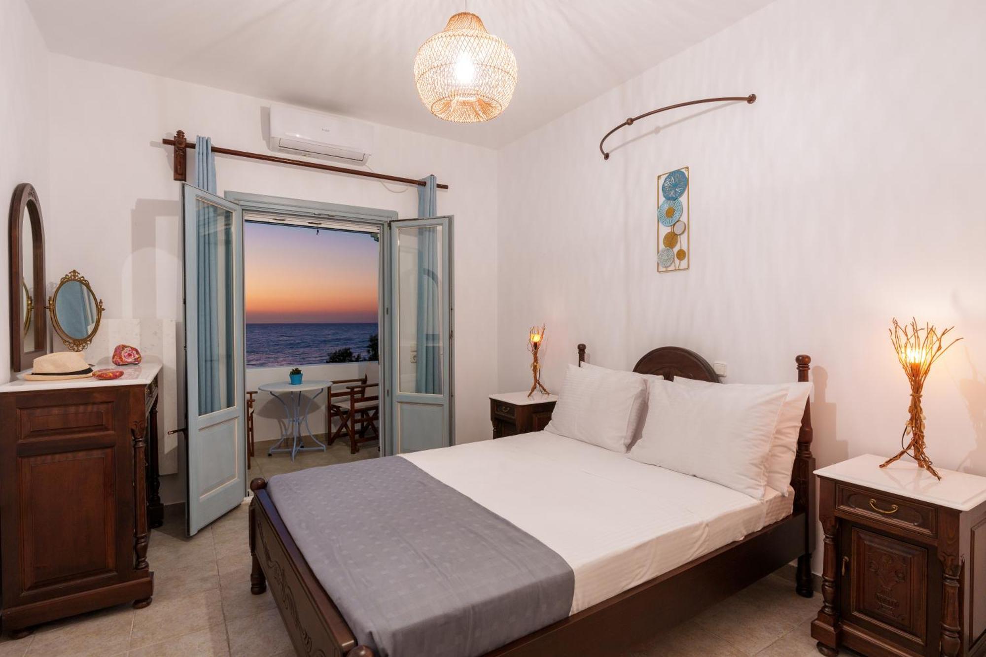 Blue Eyes Beach Villas Monolithos Exterior foto